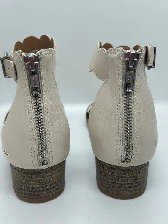 b.o.c. Women's Ivory Scalloped Ankle-Strap Sandals Size 10 NWOT - Picture 4 of 9